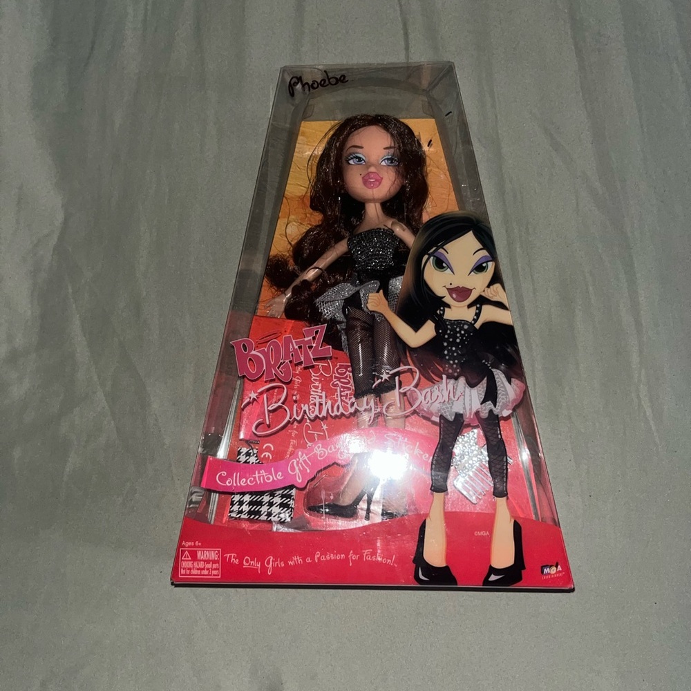2006 Bratz Birthday Bash Phoebe NIB